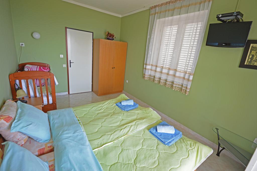 Apartments Cejovic Улцинь Екстер'єр фото