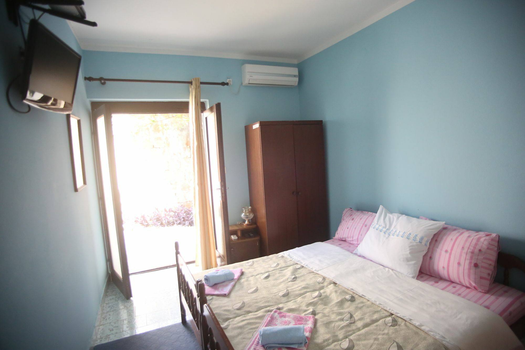 Apartments Cejovic Улцинь Екстер'єр фото