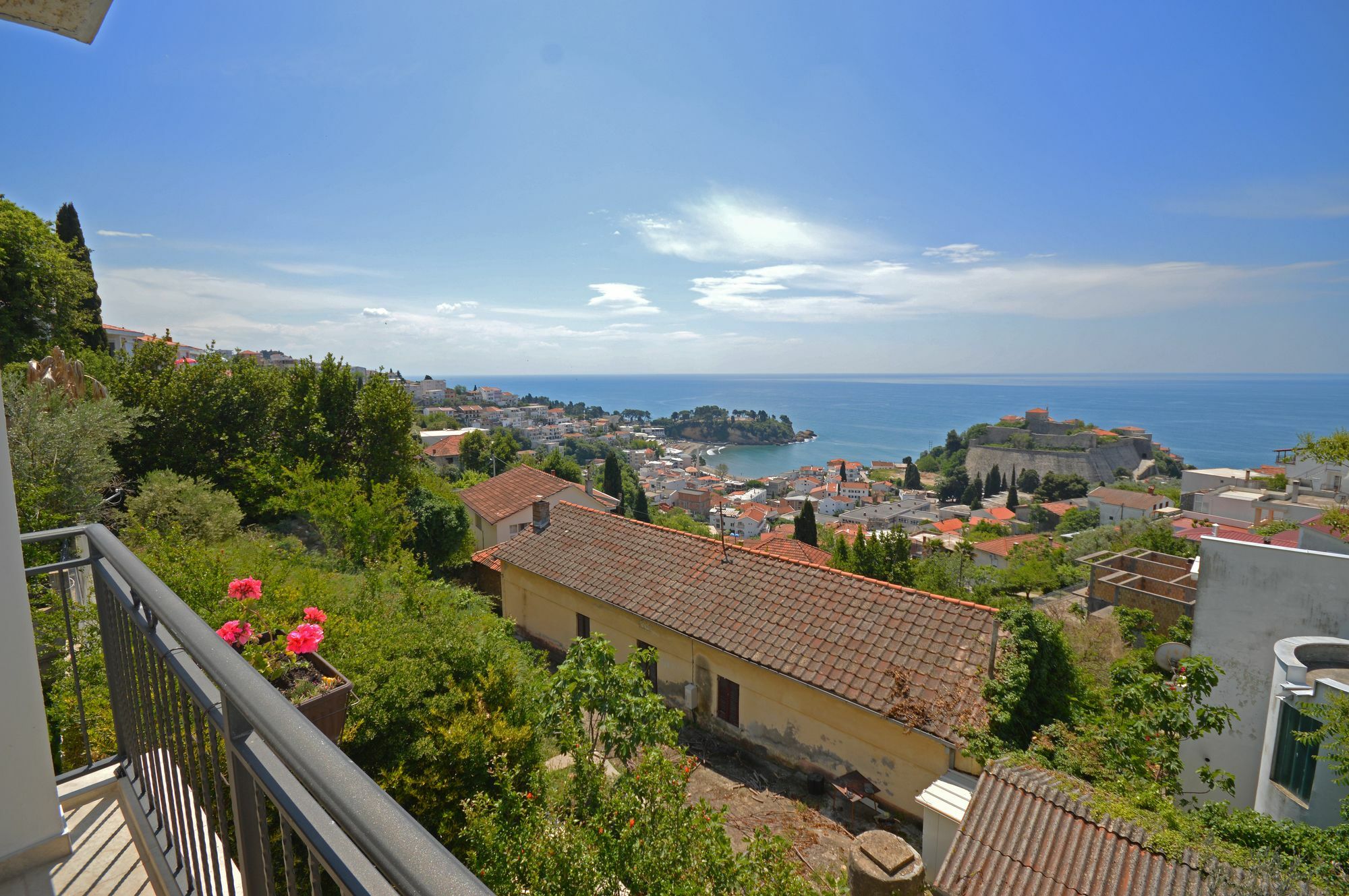 Apartments Cejovic Улцинь Екстер'єр фото